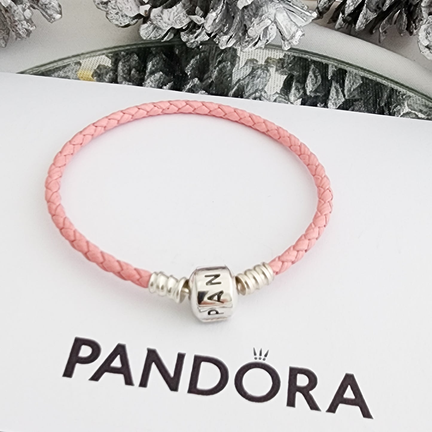 Pulsera Cuero Rosa, Broche Barril