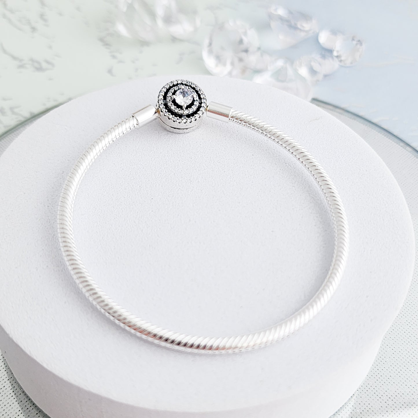 Brazalete Broche Cristales Semirrígidos