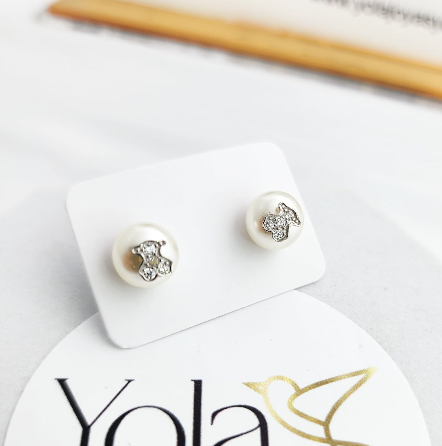 Arete Oso Perla