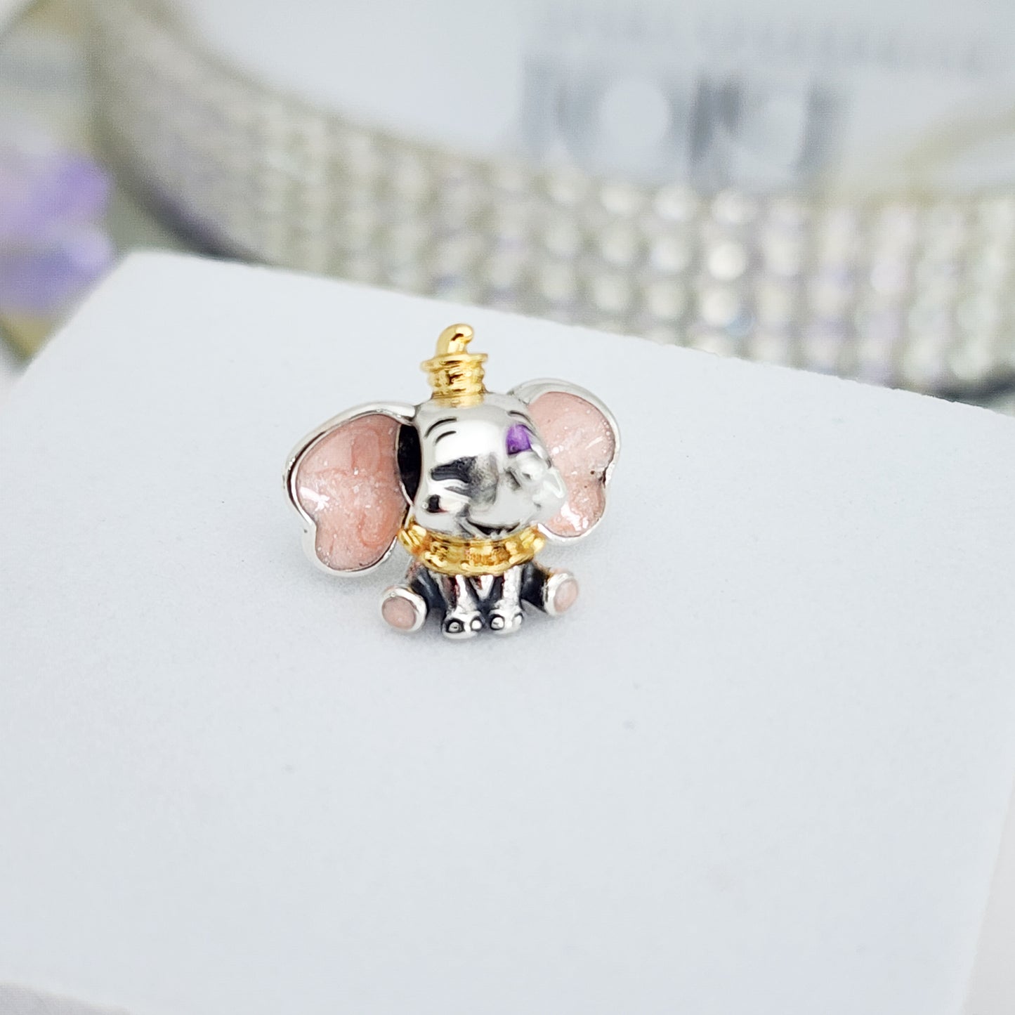 Charm dumbo