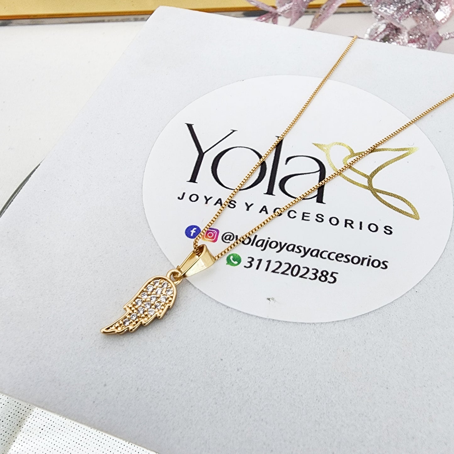 Collar oro laminado ala