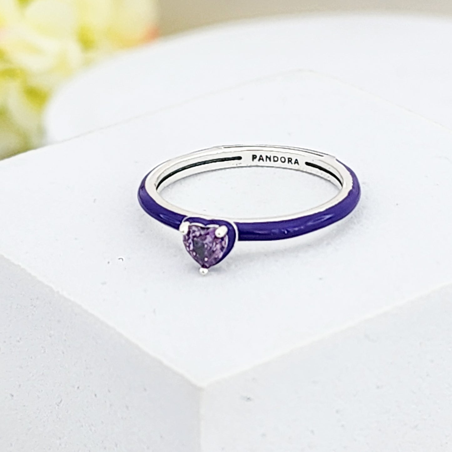 Anillo morado