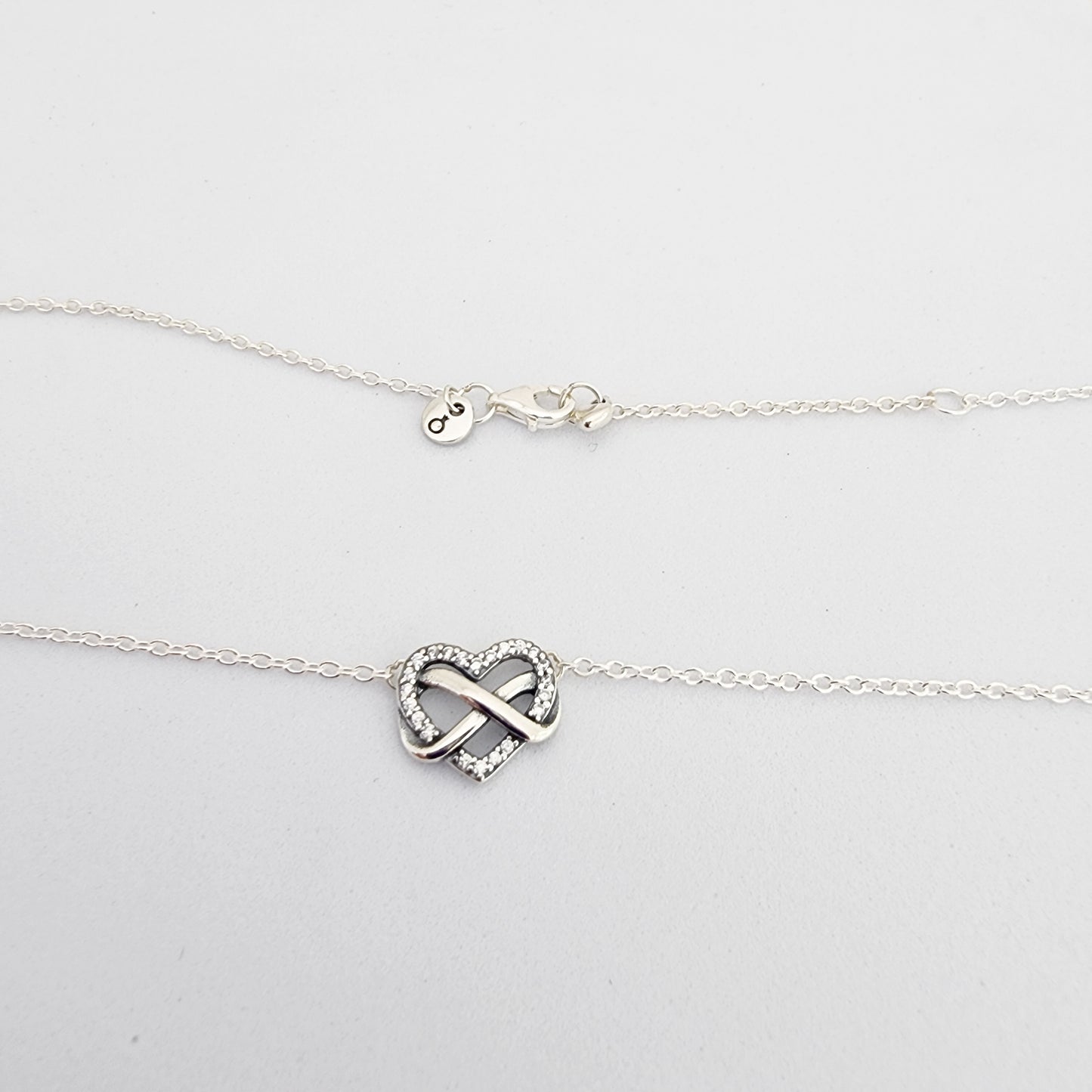 Collar corazon infinito