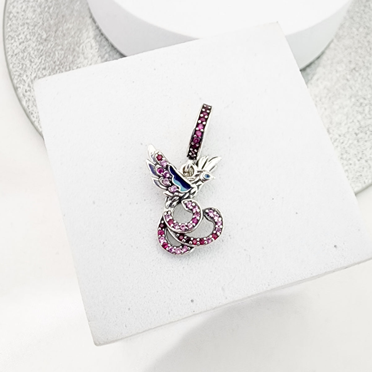 Charm ave fenix