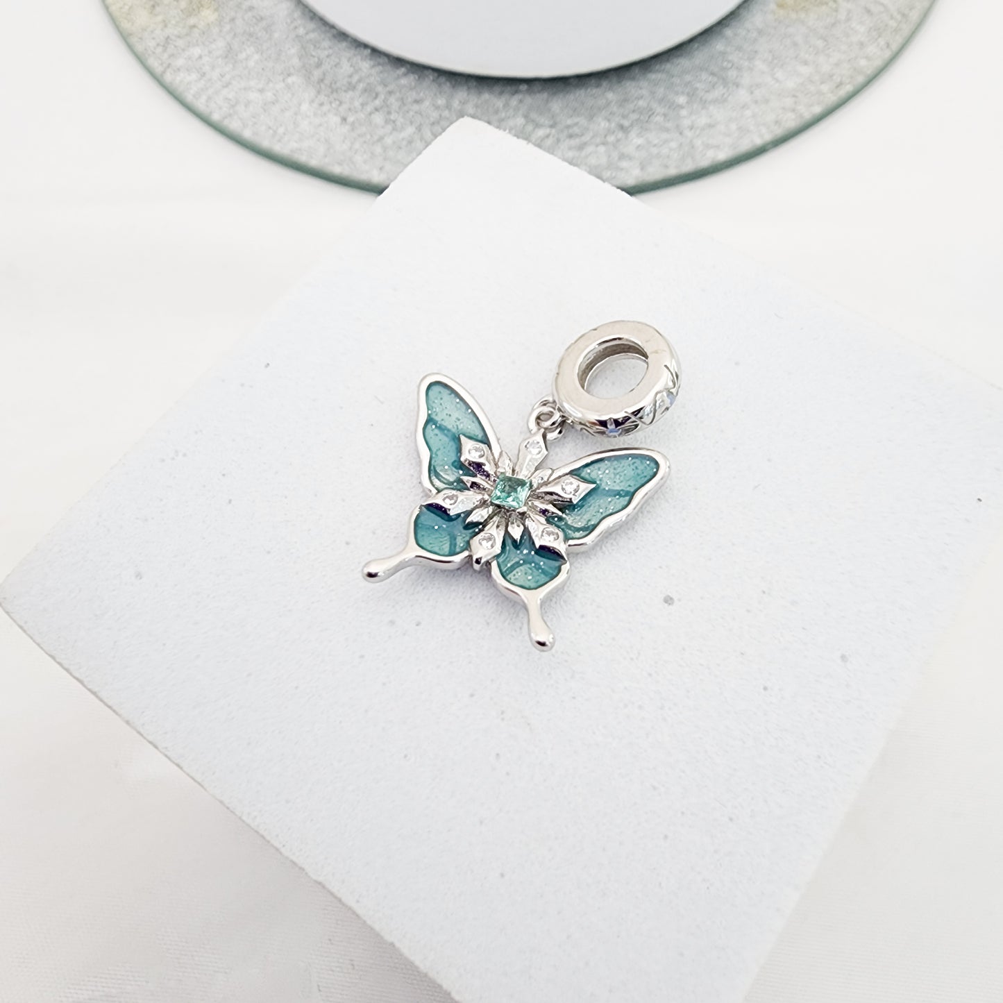 Charm Mariposa