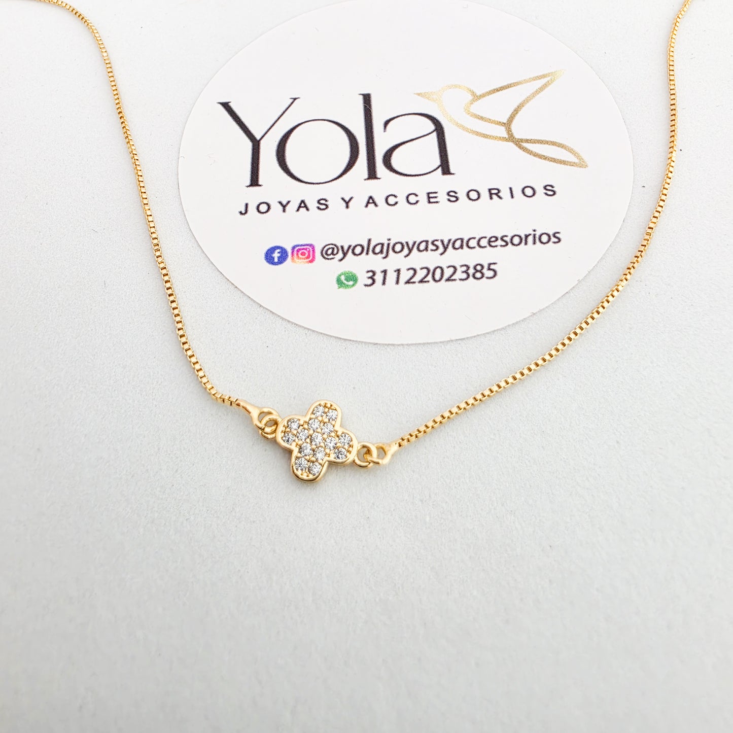 collar trebol