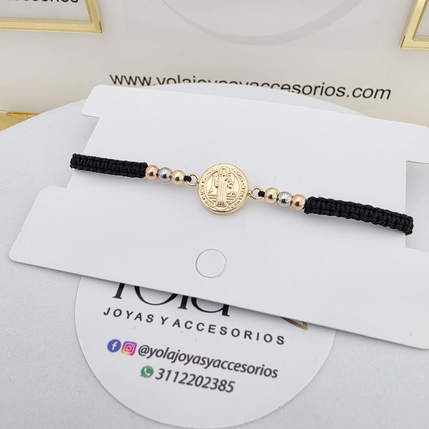 Pulsera tejida San Benito