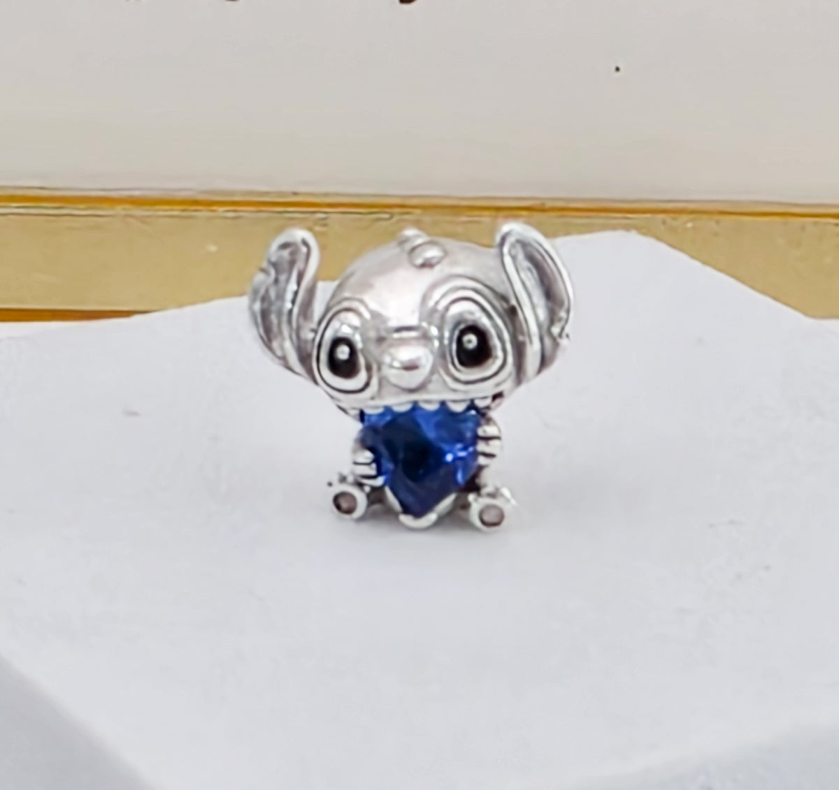 Charm Stich