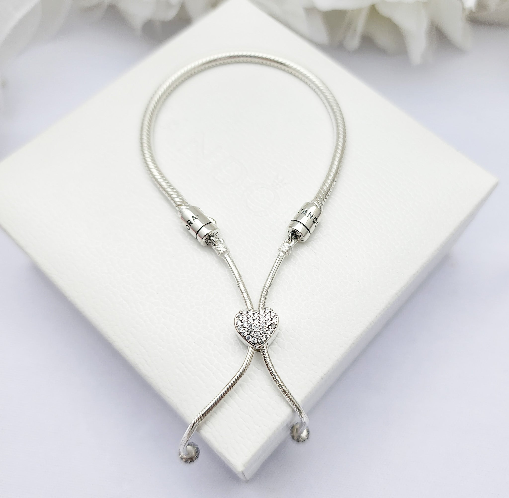 Pulsera Ajustable Corazón Trenzado