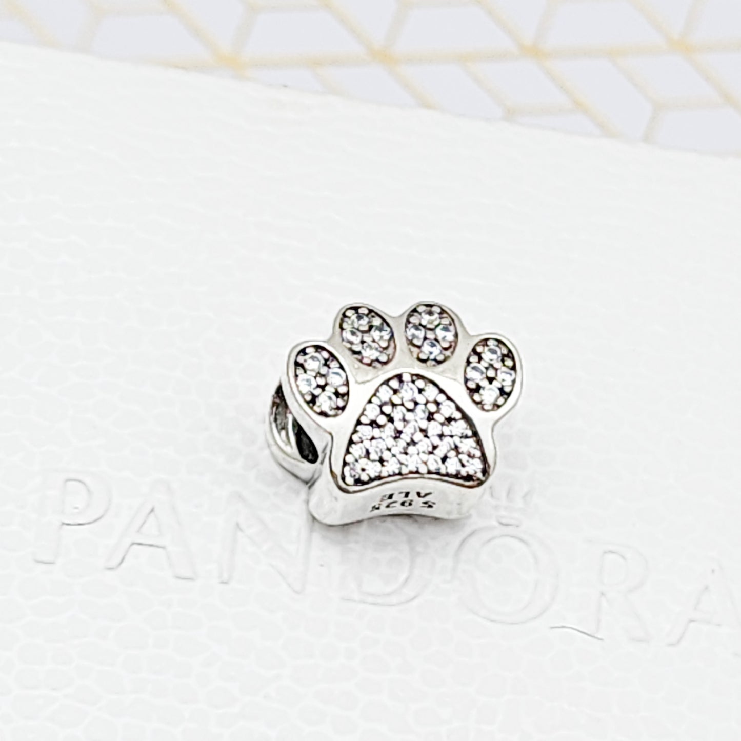 Charm Huella