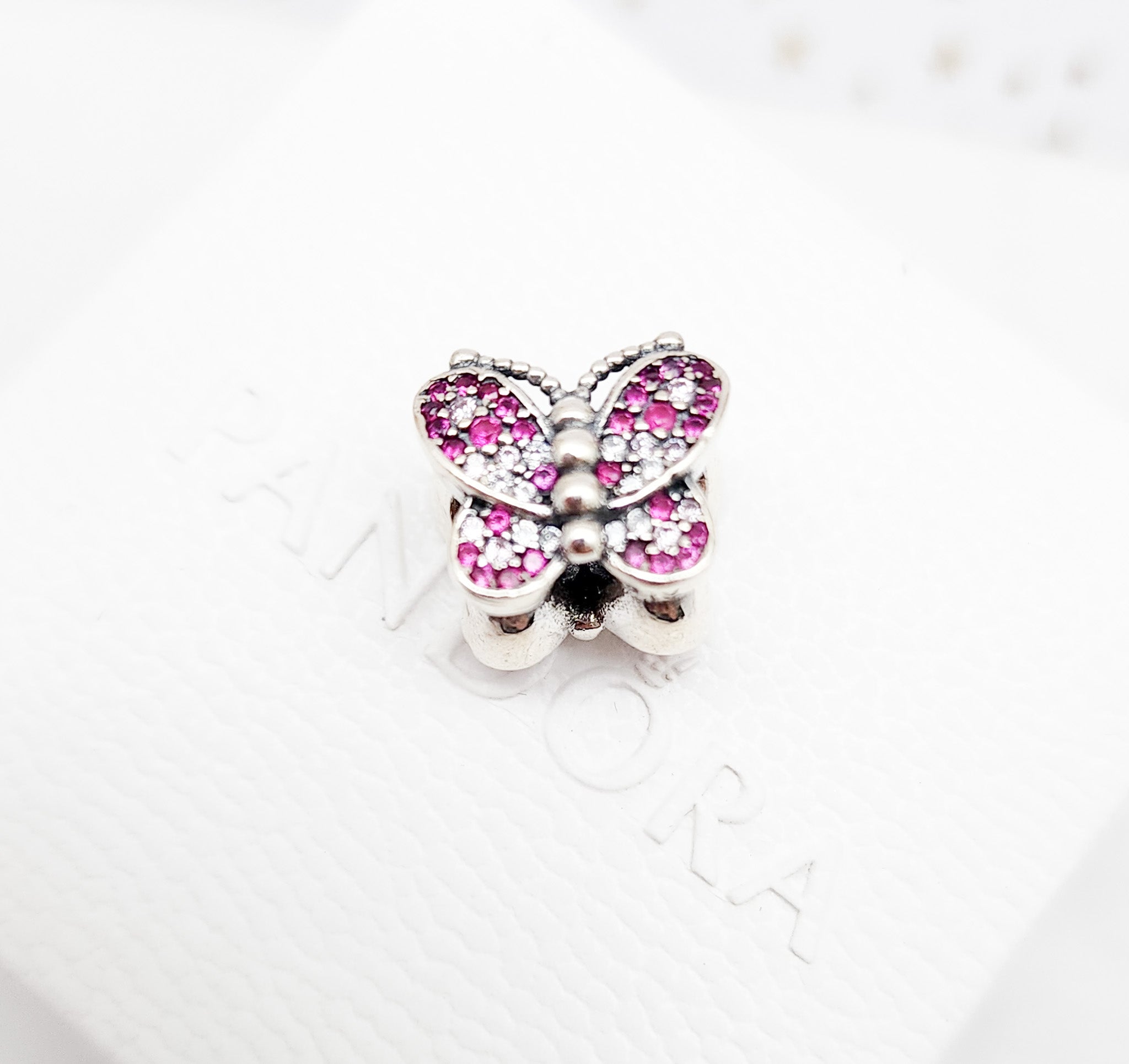 Charm mariposa