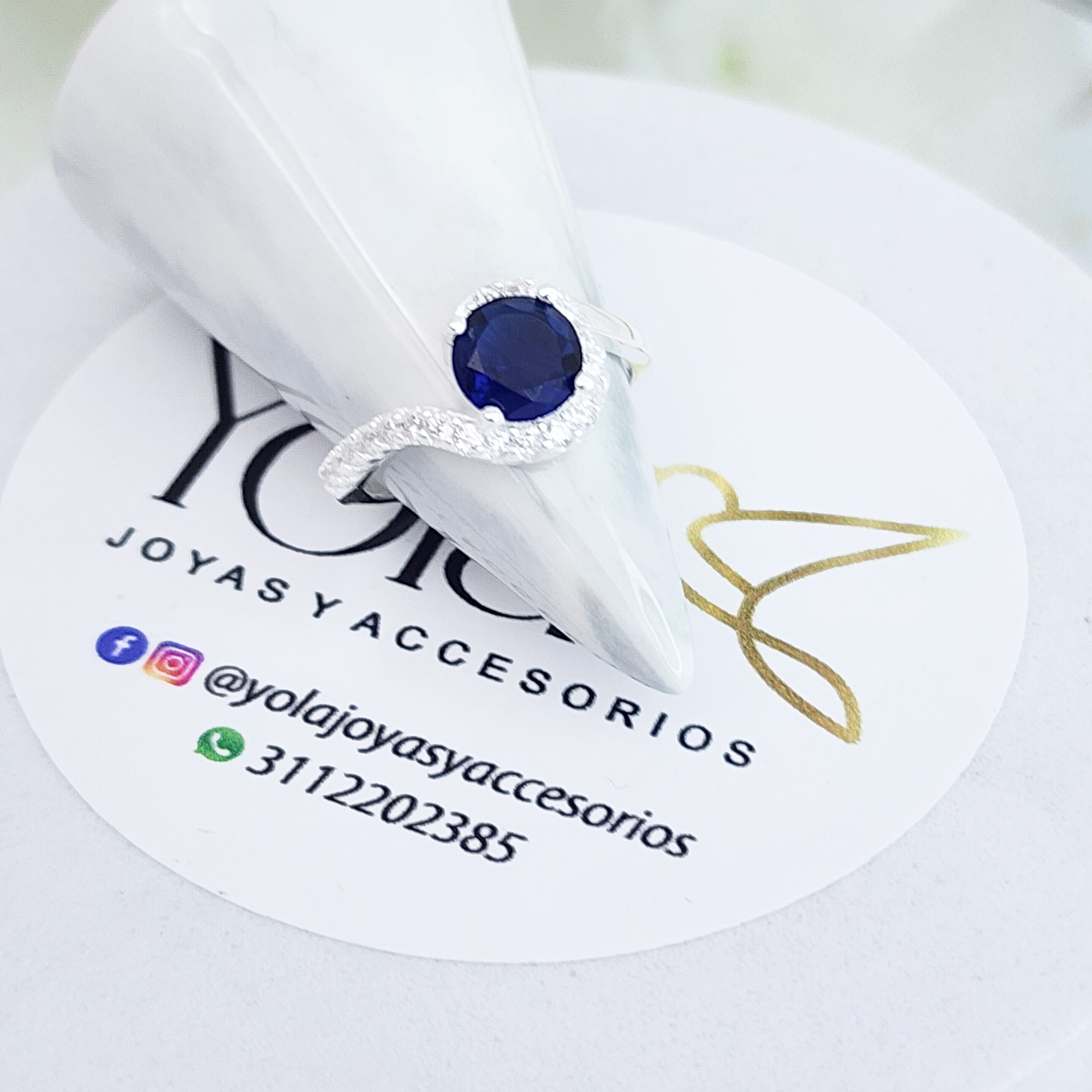 Anillo Cristal Azul Circular