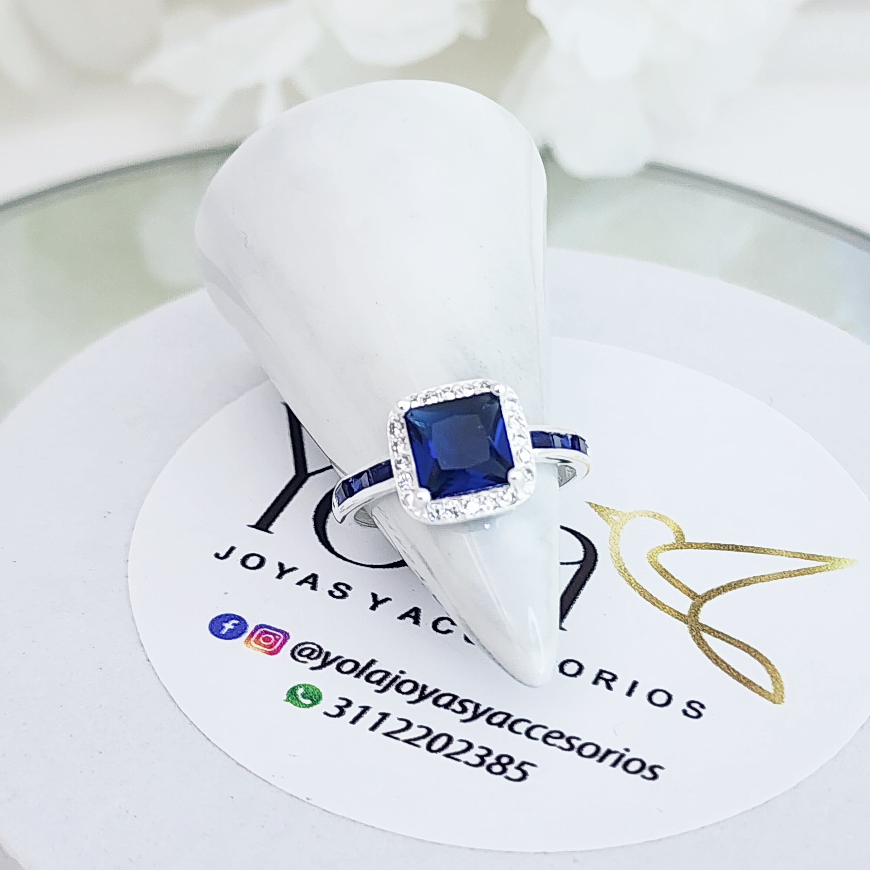 Anillo Cristal Azul Cuadrado