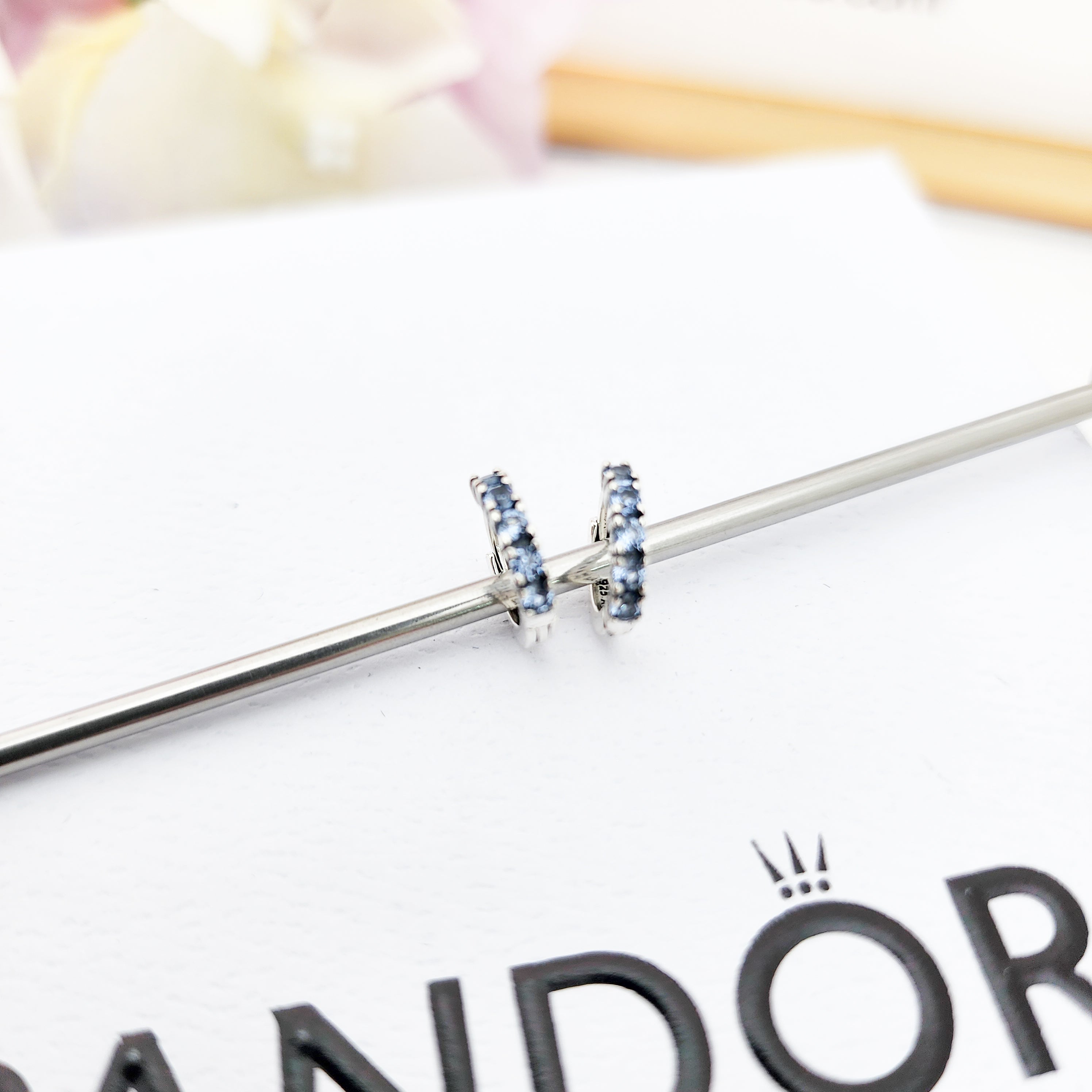 Arete Cristal Azul 1 cm Pequeño