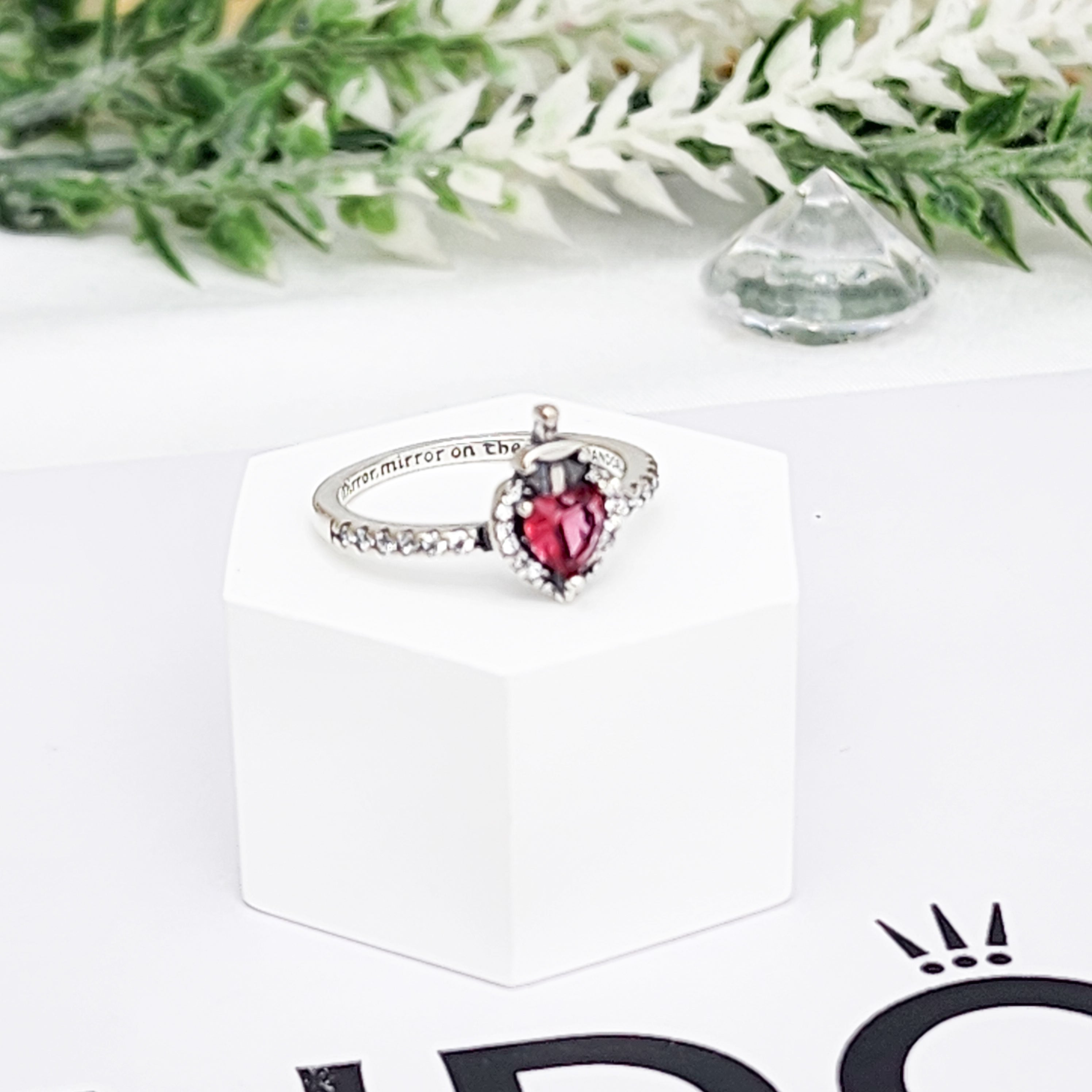 Anillo corazon y espada