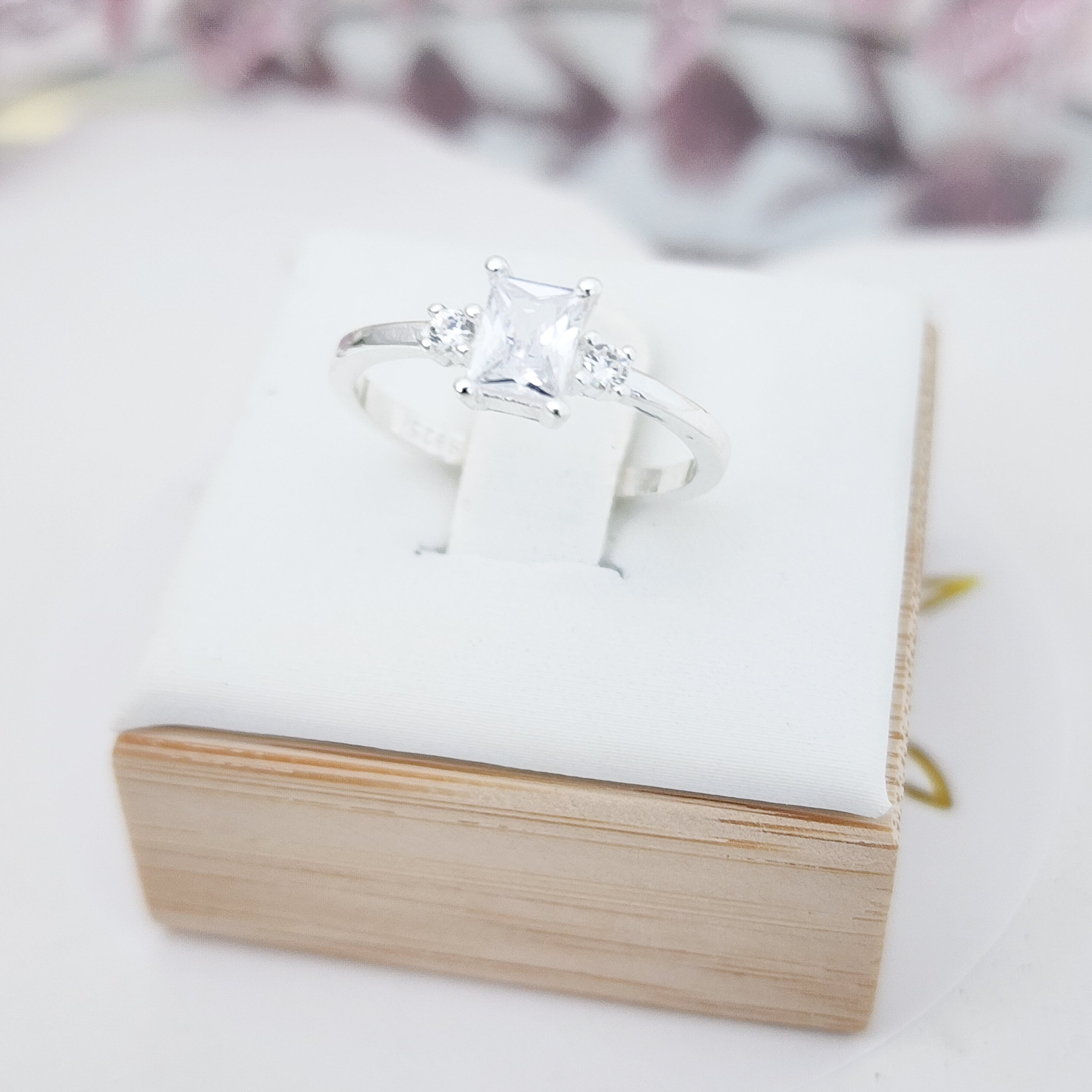 Anillo cristal blanco