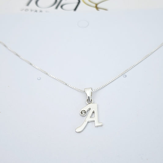 Collar letra