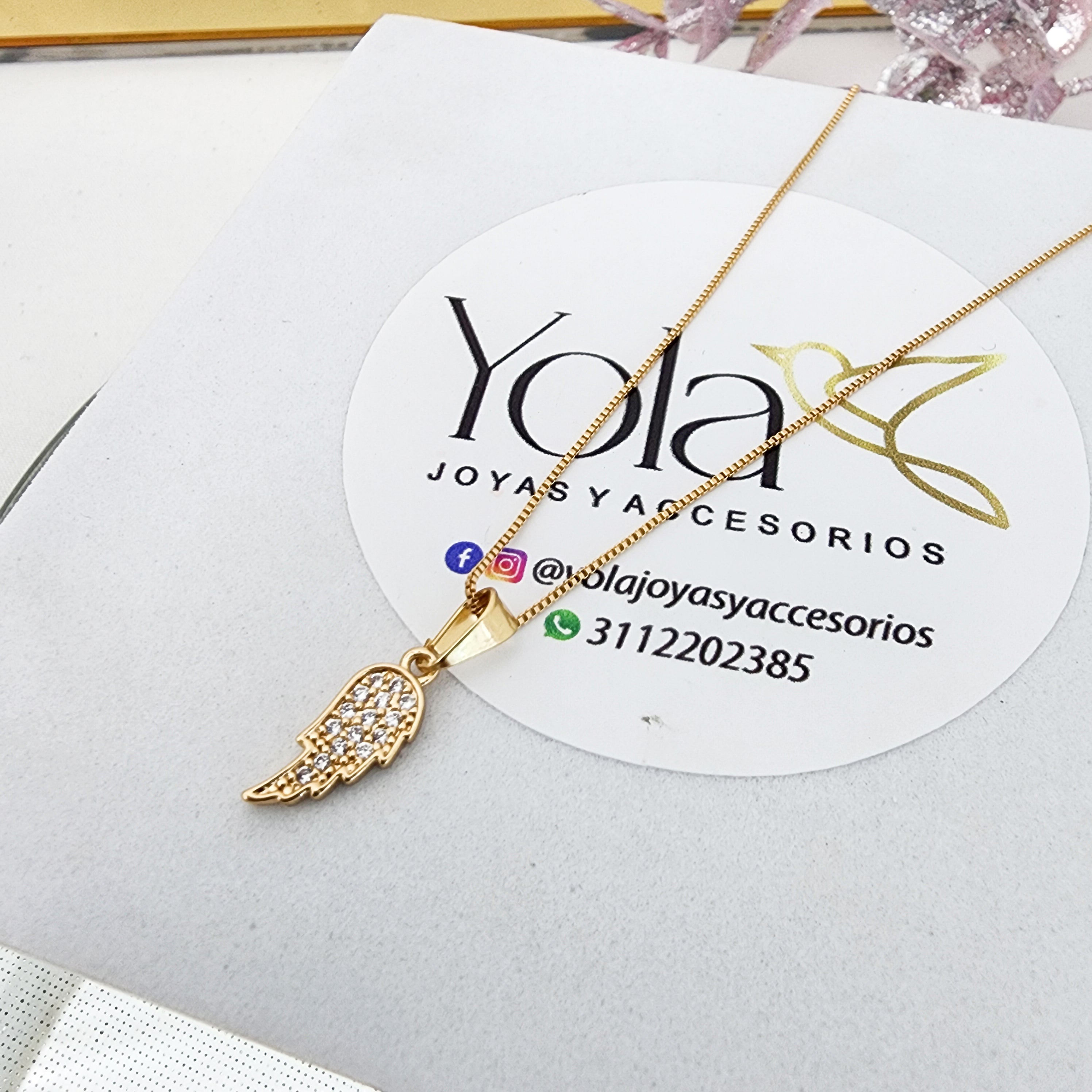 Collar oro laminado ala
