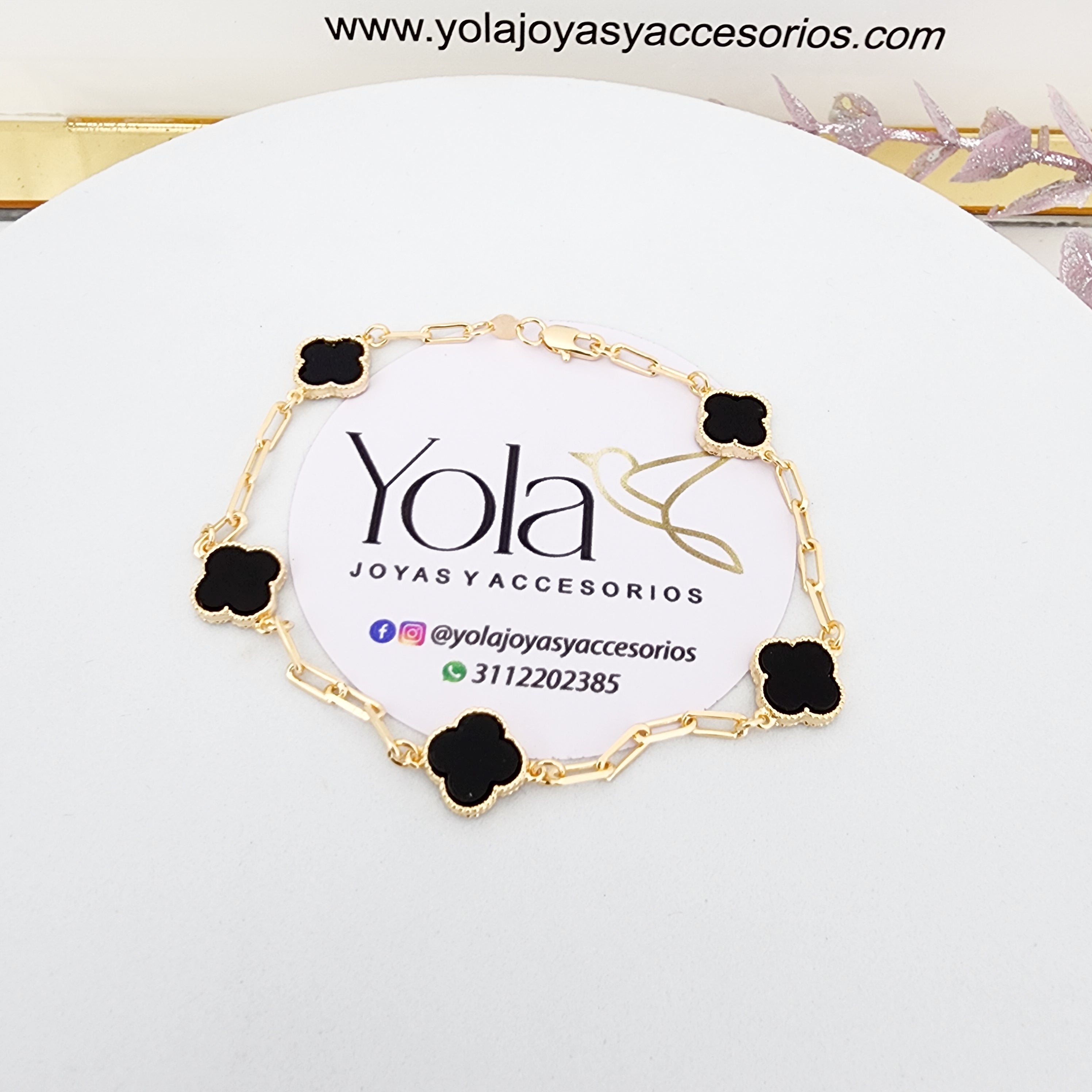 Pulsera trebol negro