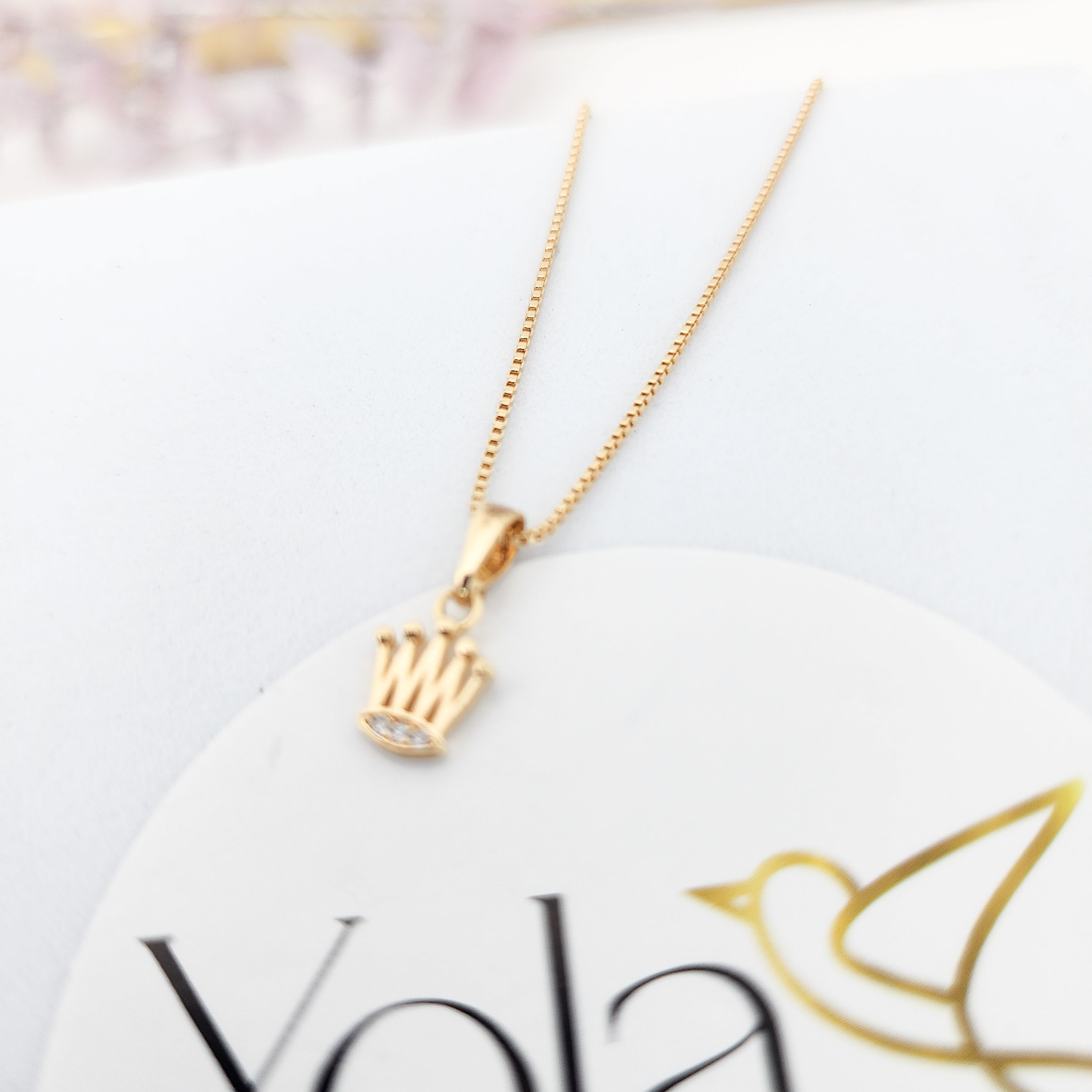 Collar oro laminado corona