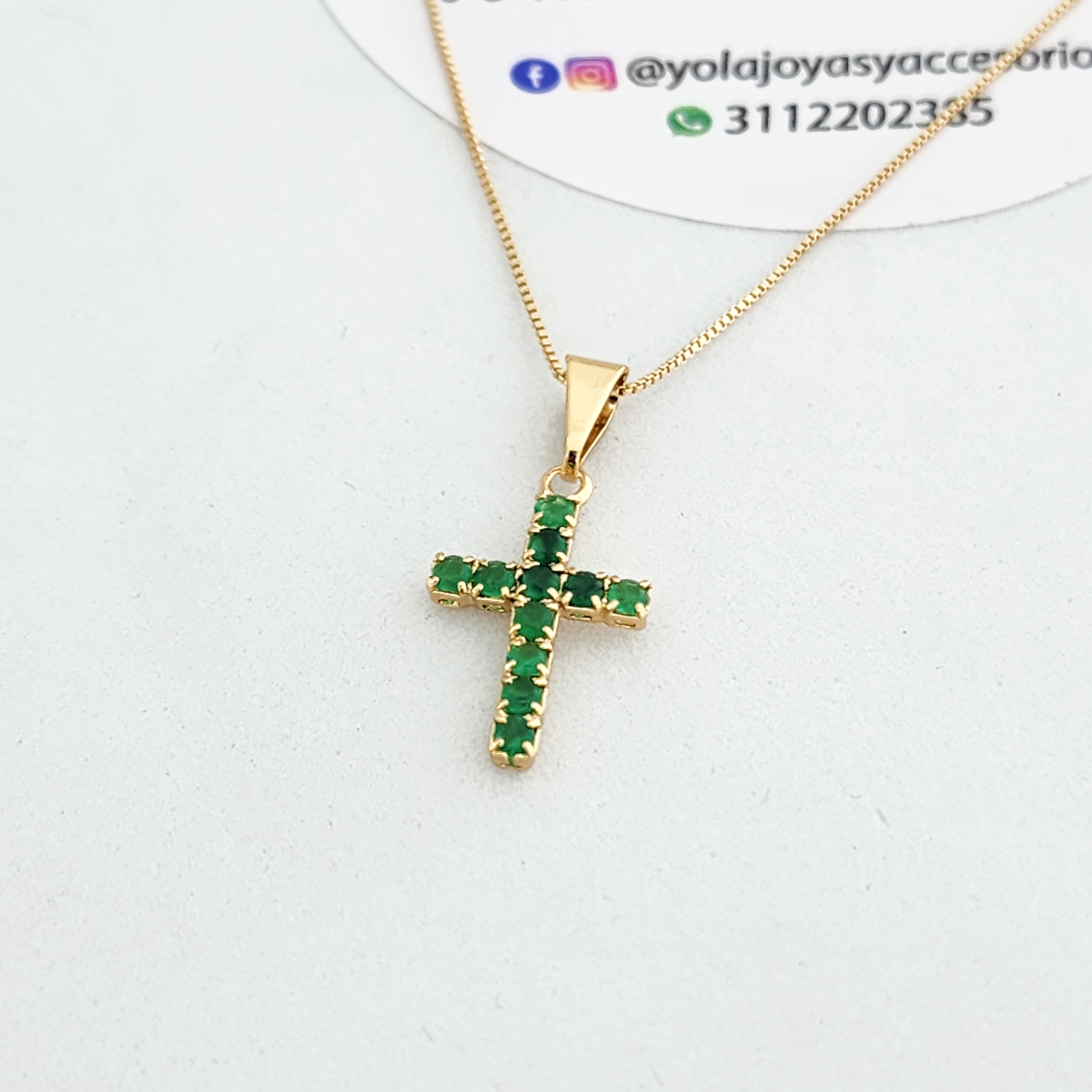 Collar Oro laminado  cruz verde