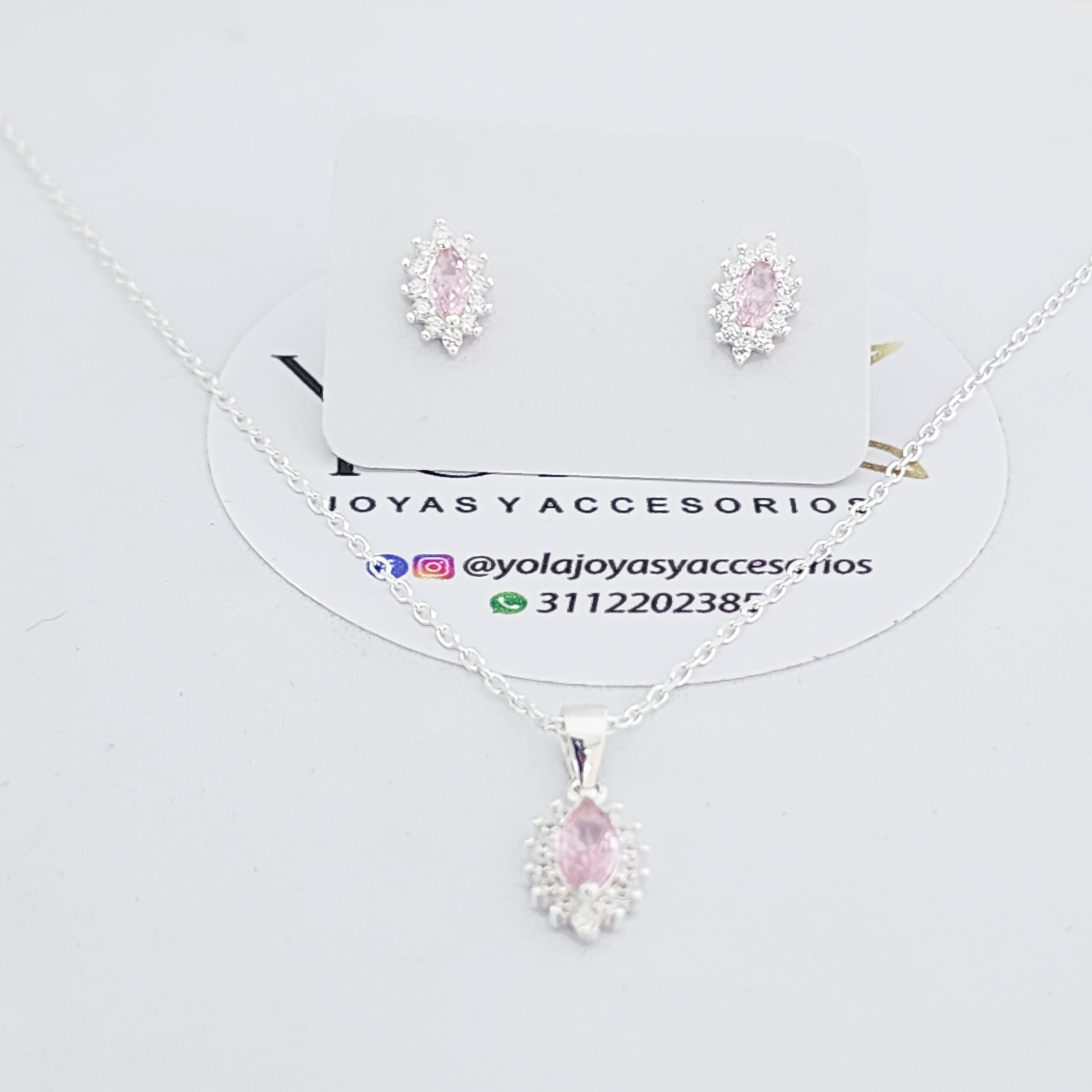 Juego Collar y Arete rosado