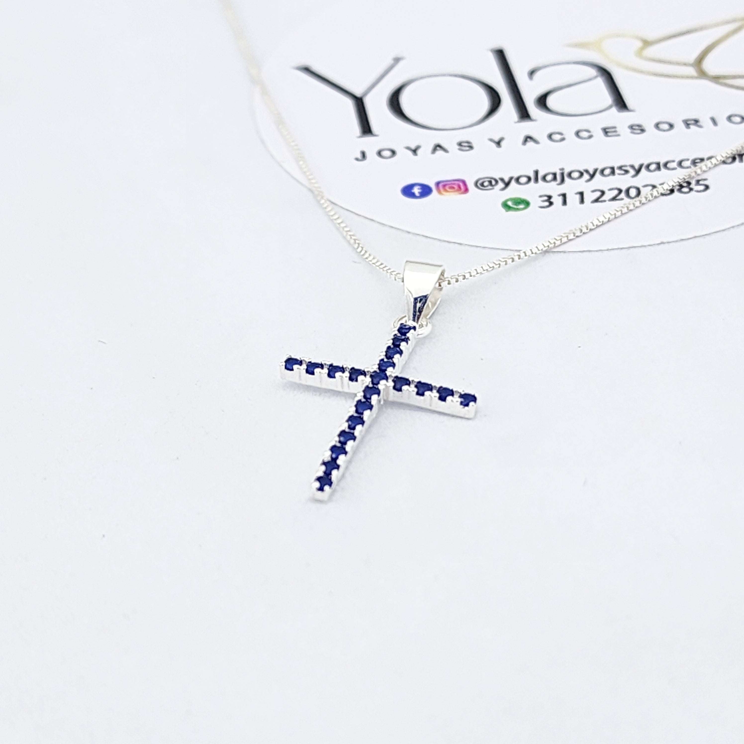 Collar  cruz azul