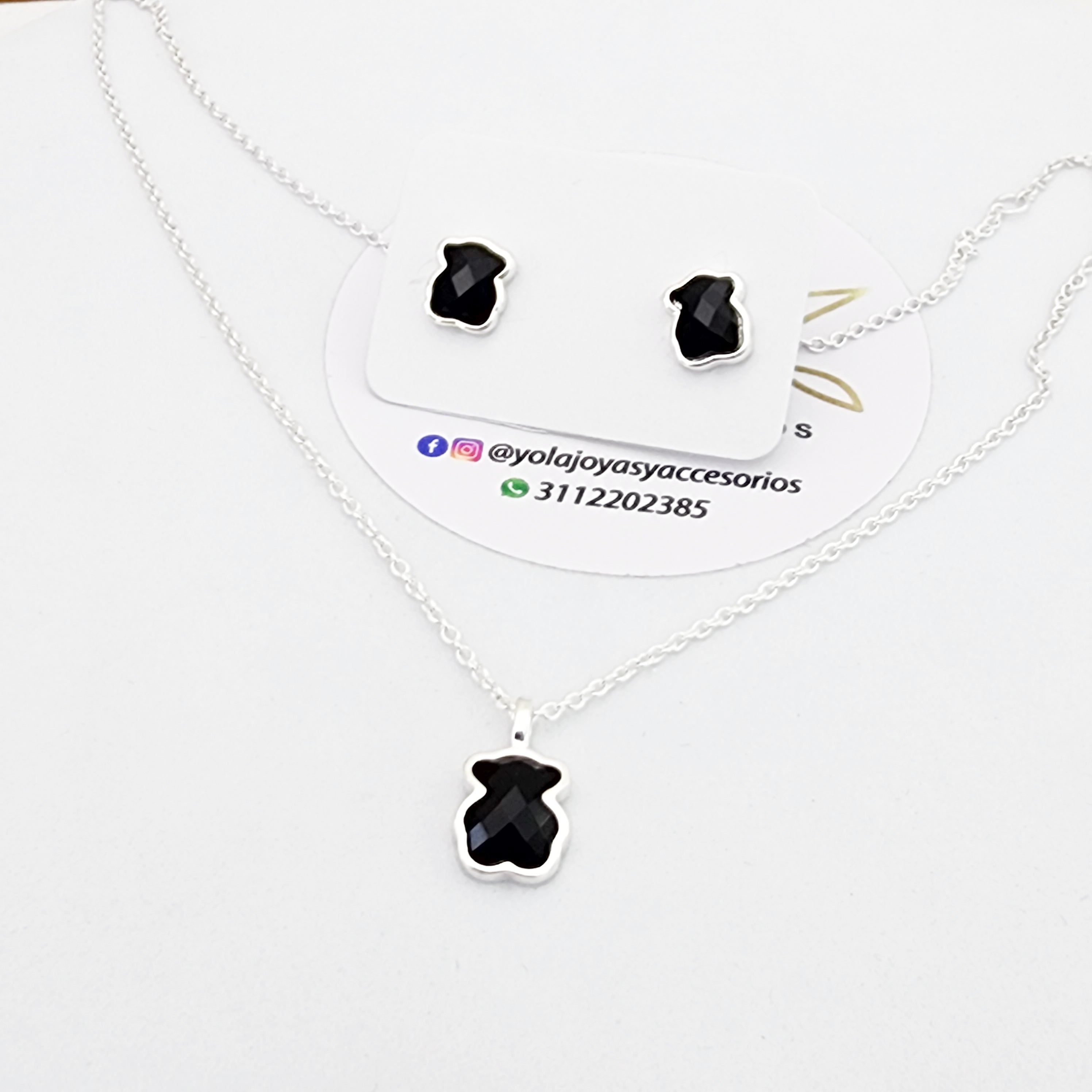 Juego Collar y Arete  negro oso