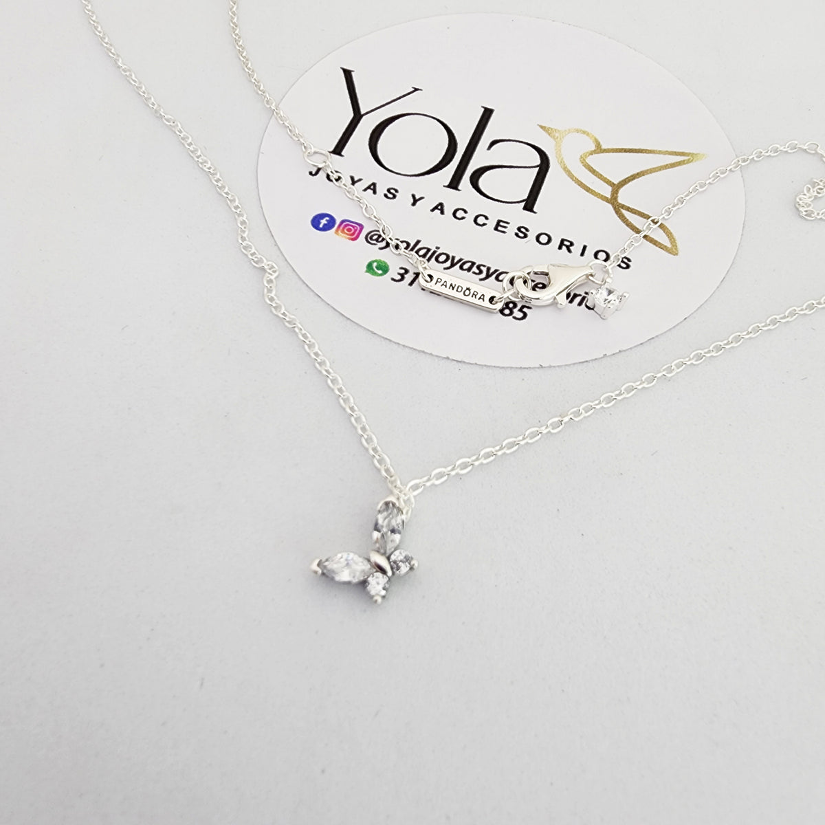 Collar  mariposa