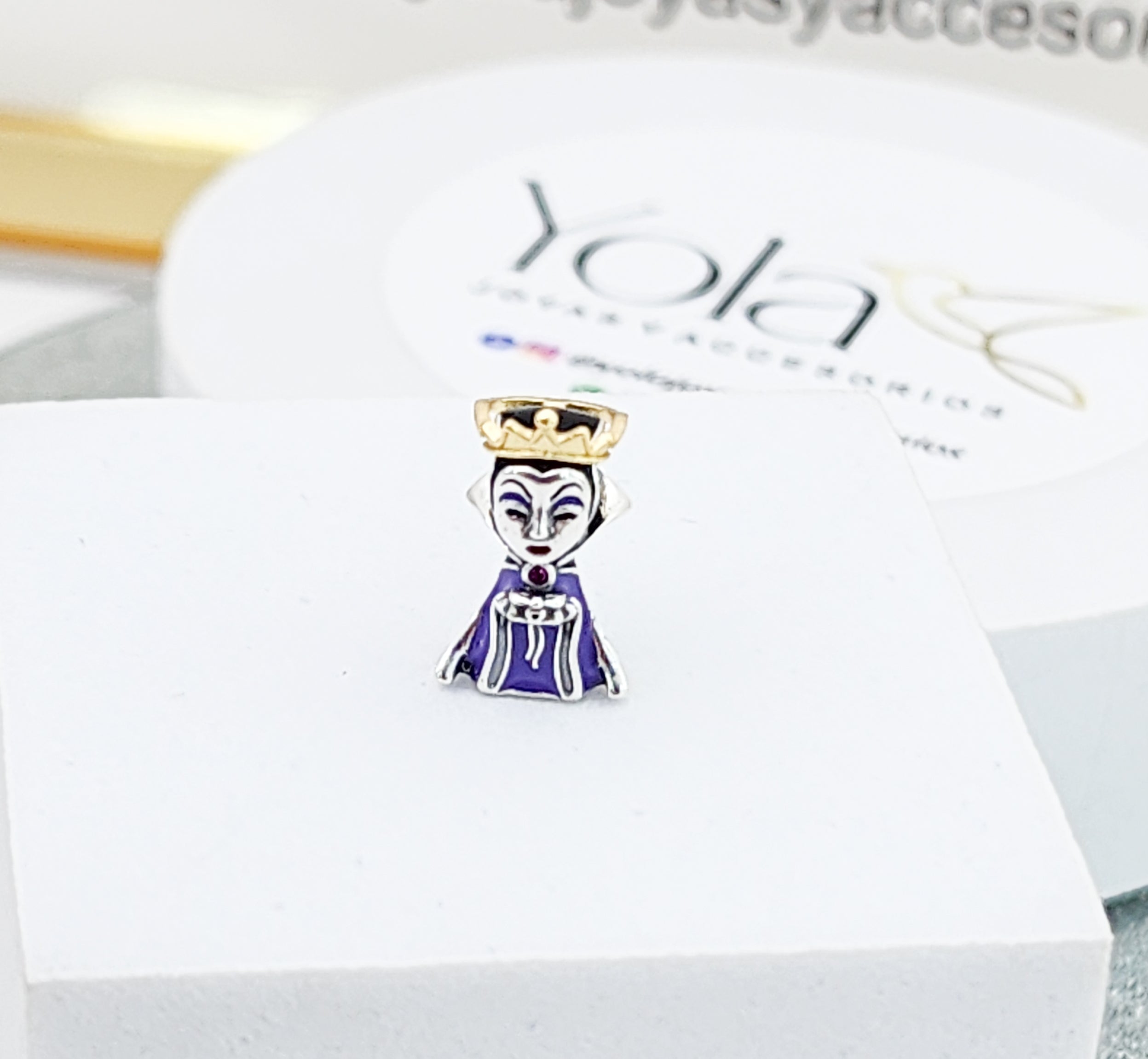 Charm reina malvada de Blanca nieves