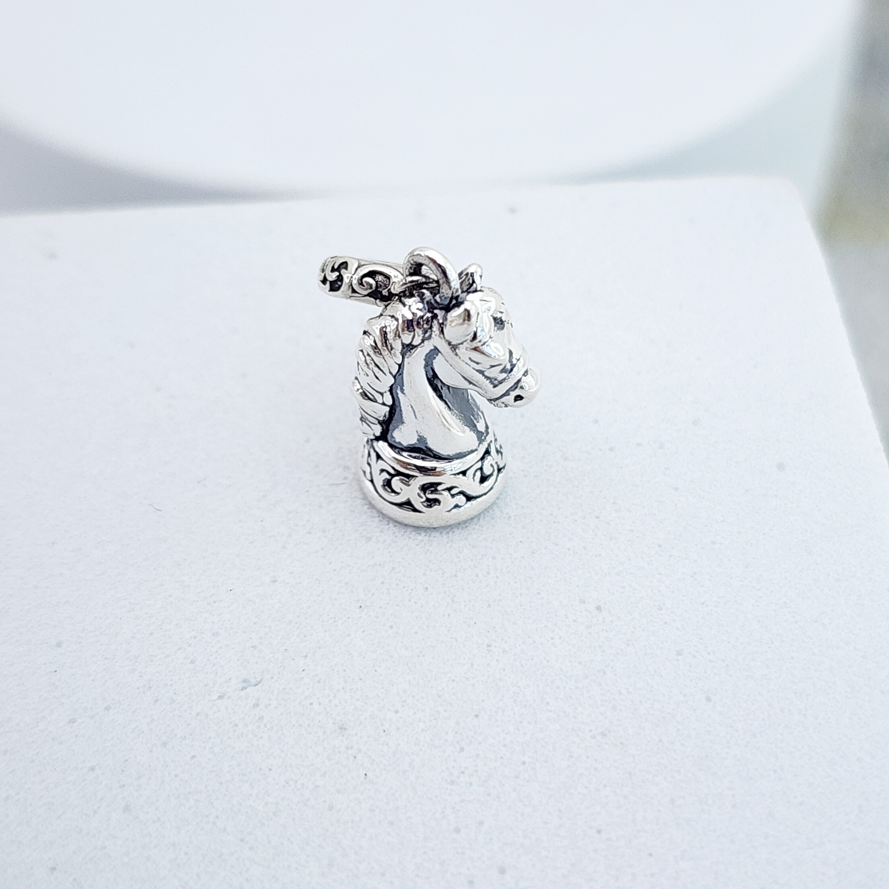 Charm caballo