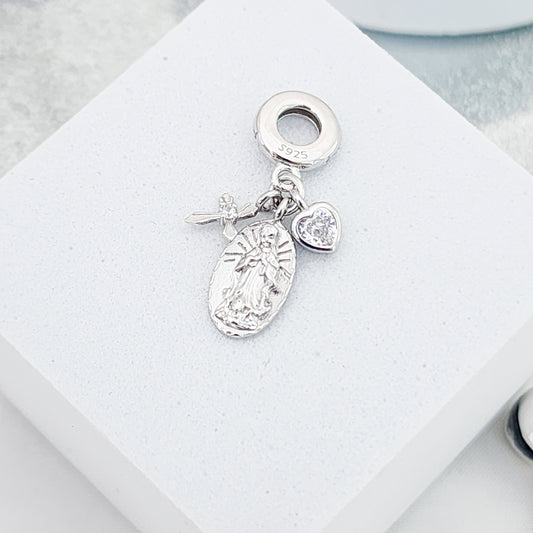 Charm virgen