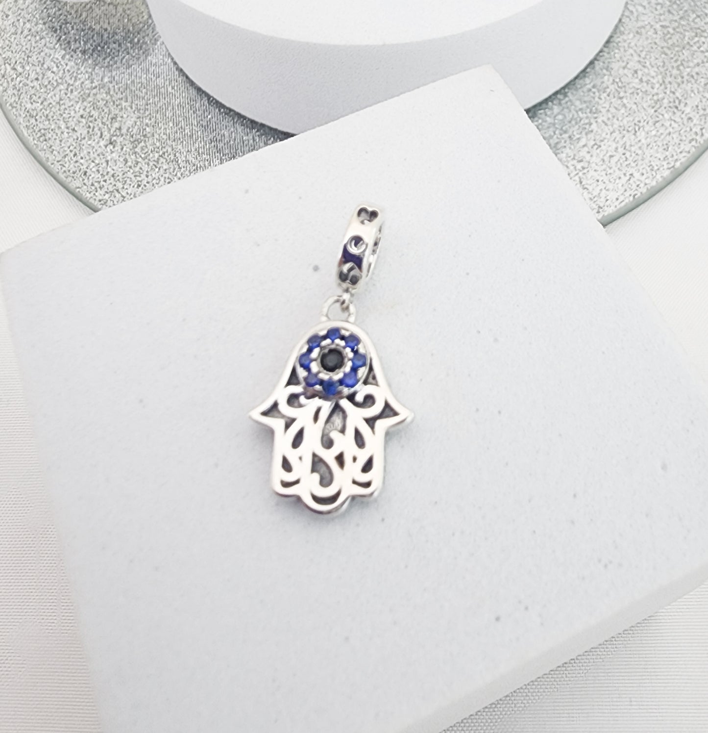 Charm mano