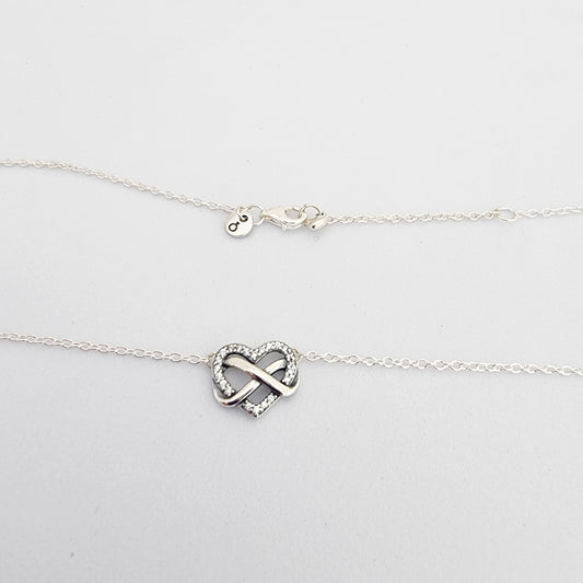 Collar corazon infinito