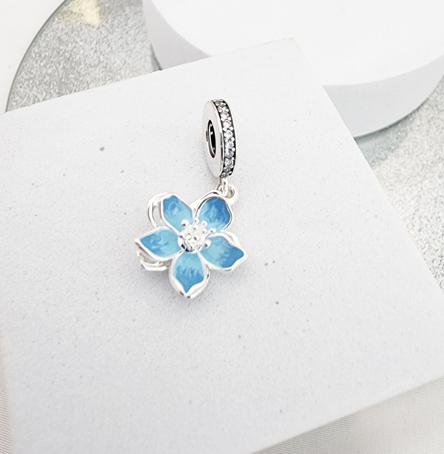Charm Flor Loto Azul