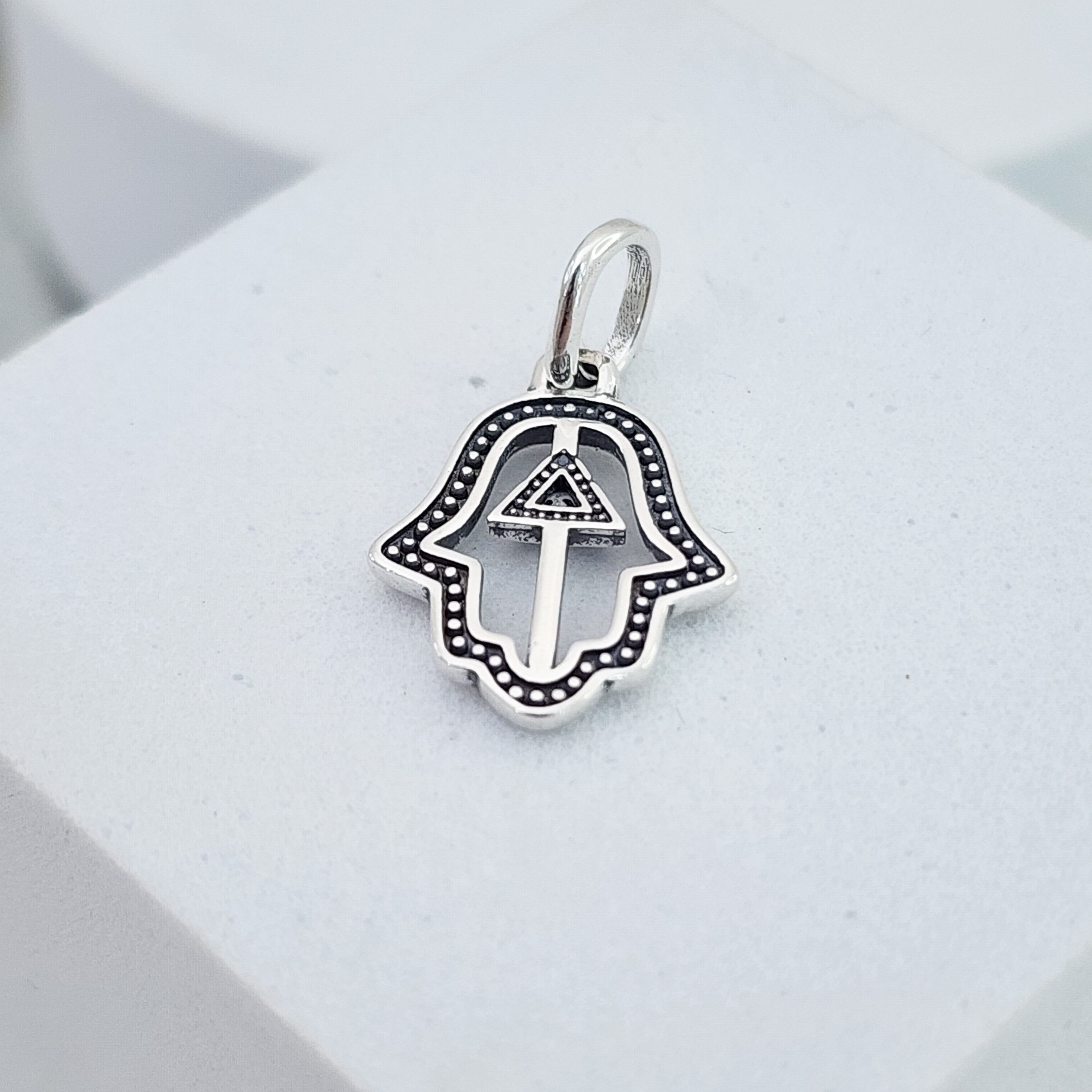 Charm mano