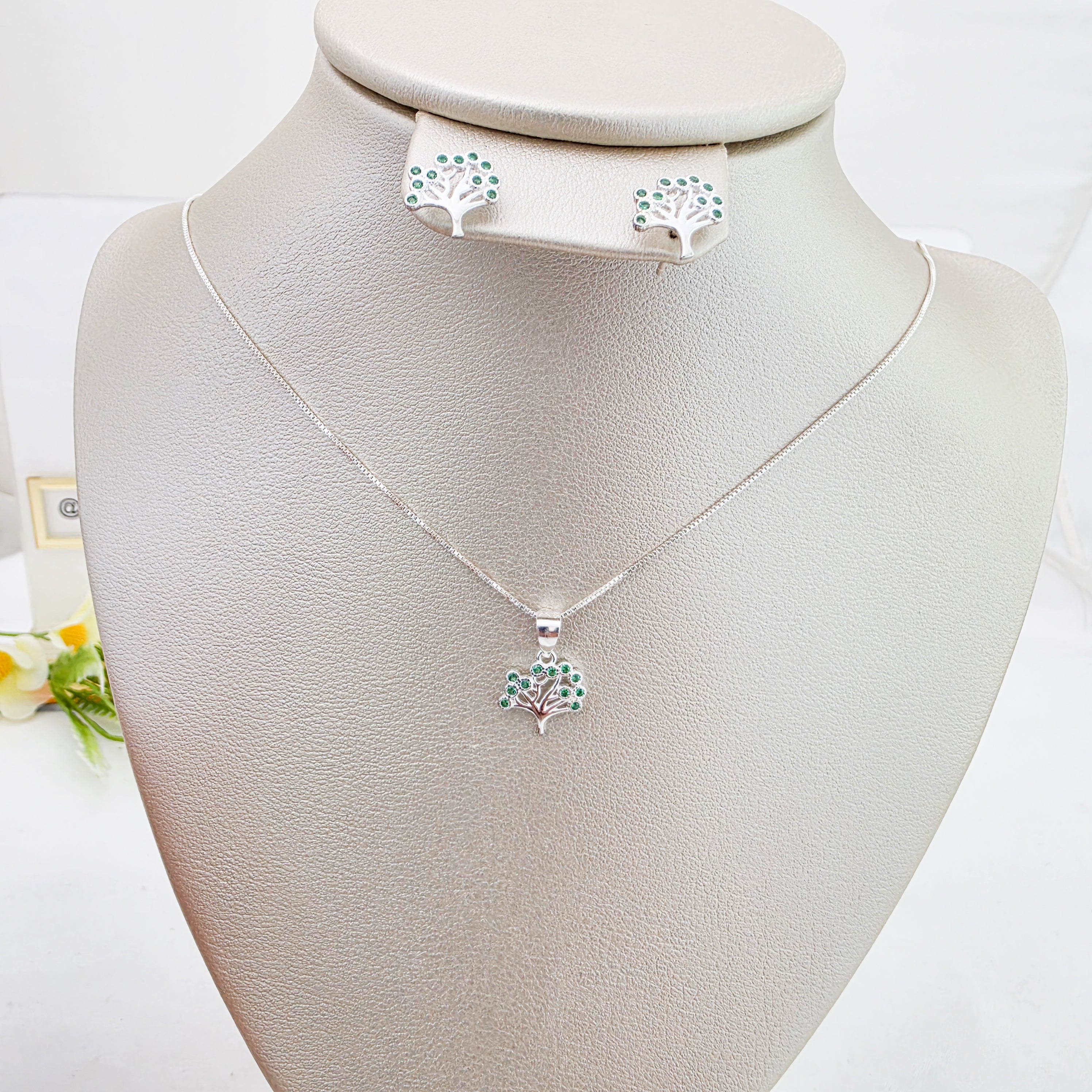 Juego Collar y Arete arbol