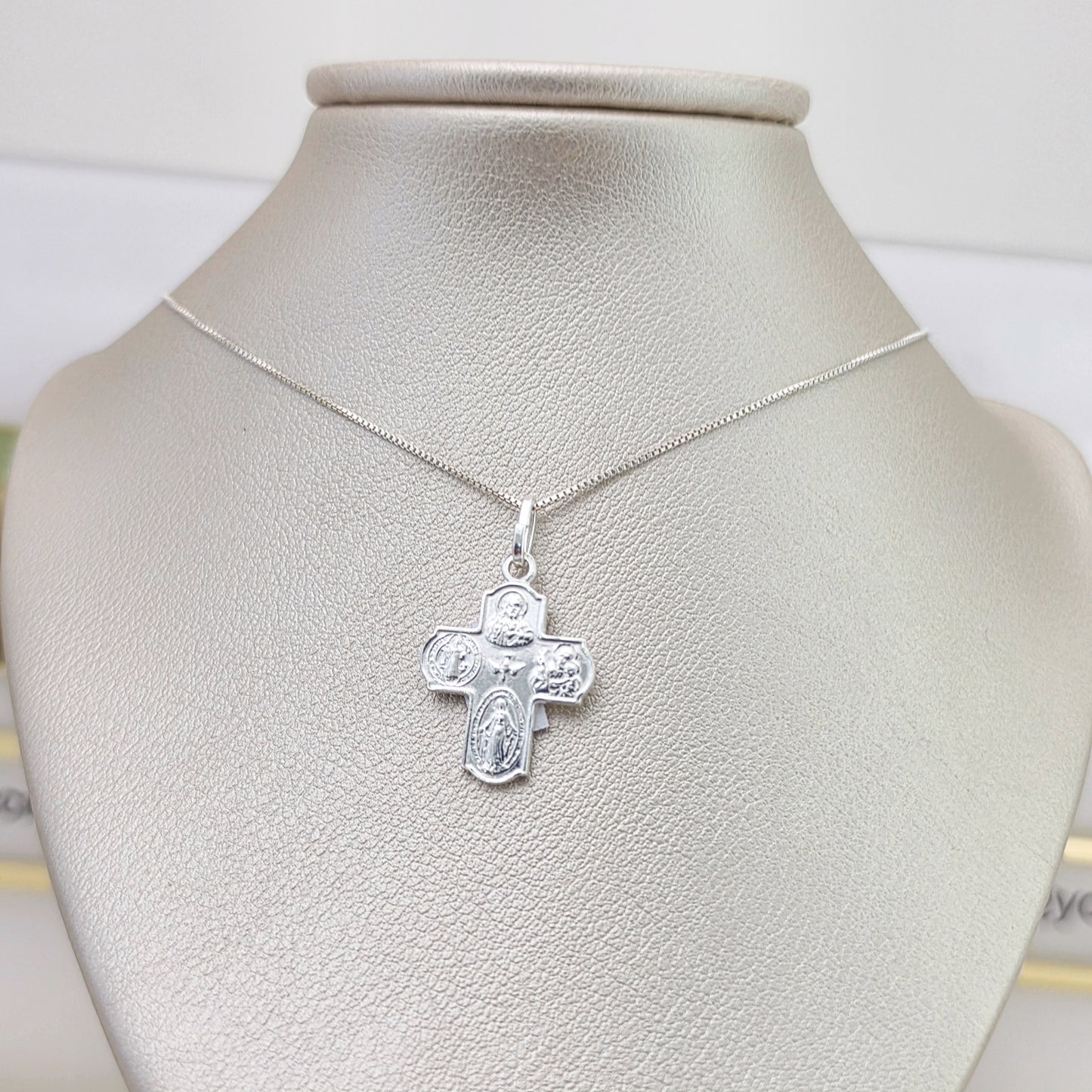 Collar cruz, san benito, milagrosa, safgrado corazon y san jose