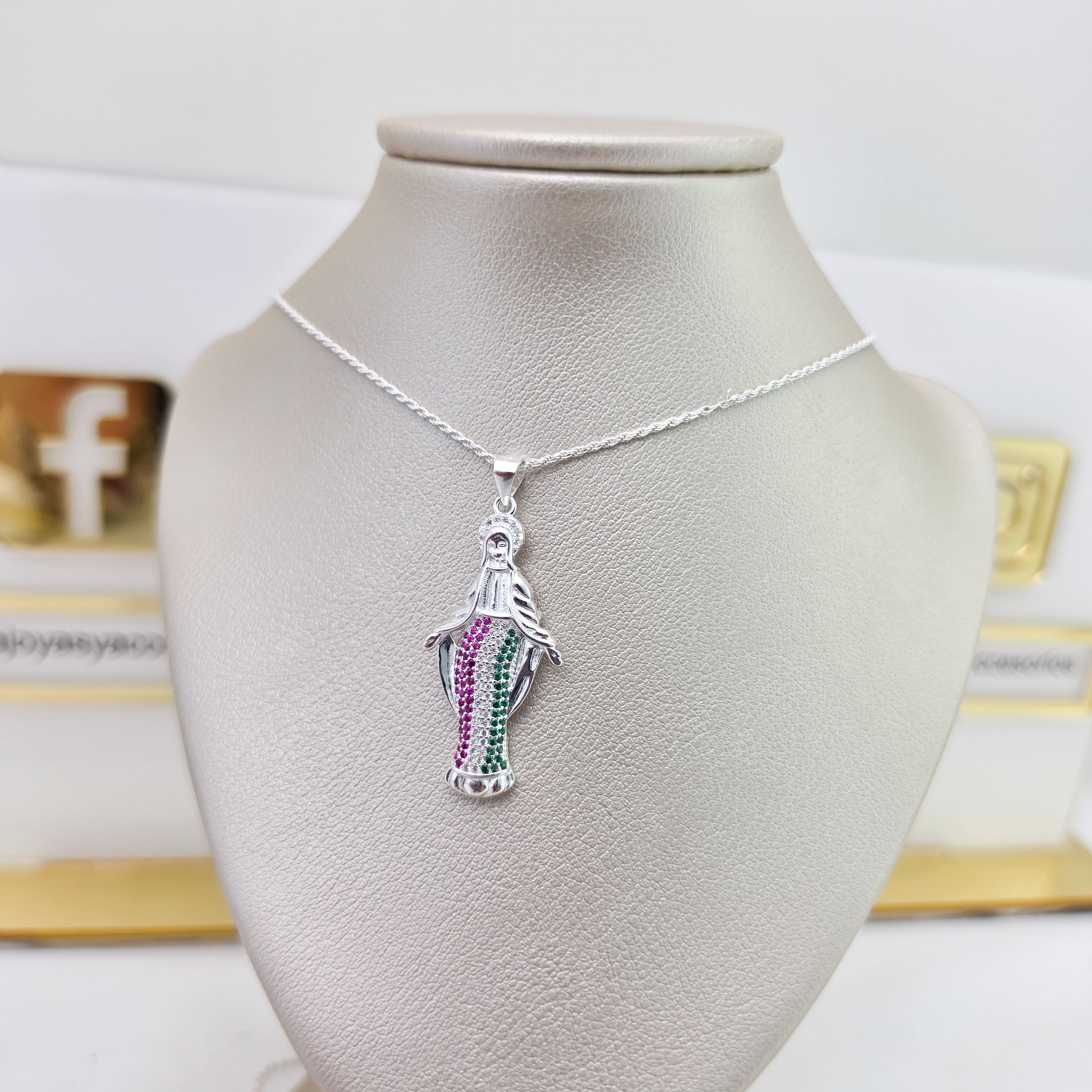 Collar virgen