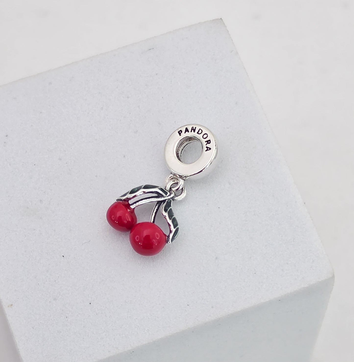 Charm cereza