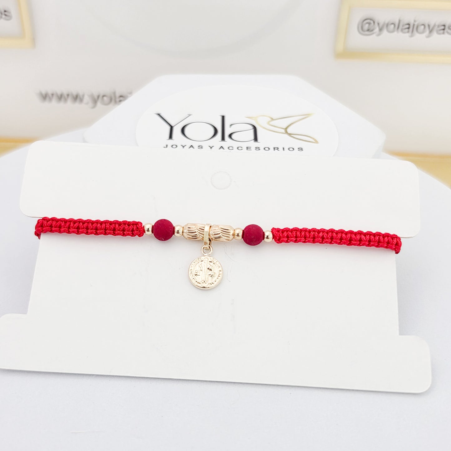 Pulsera tejida San Benito  oro laminado