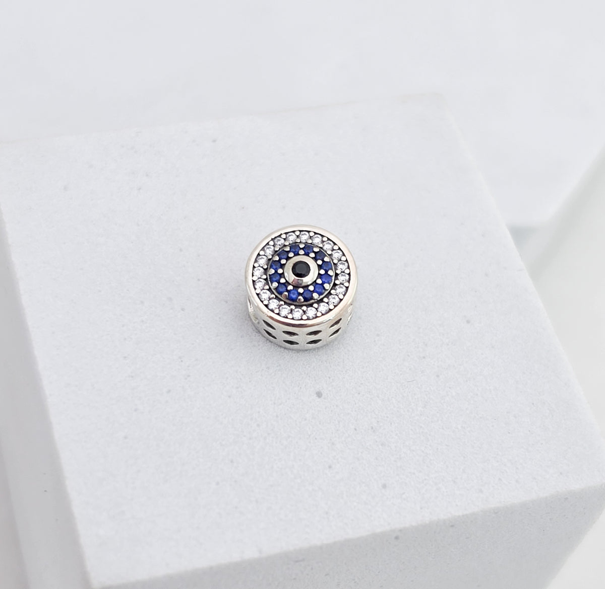 Charm  ojo