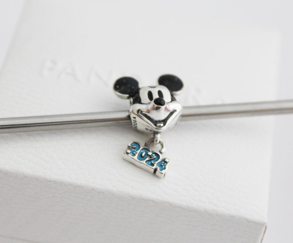 Charm Mickey 2024