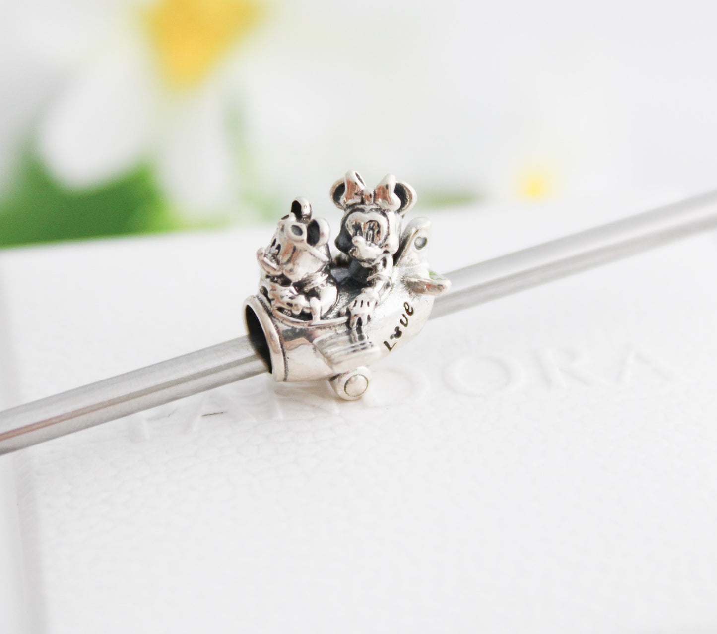 Charm Avion Minnie