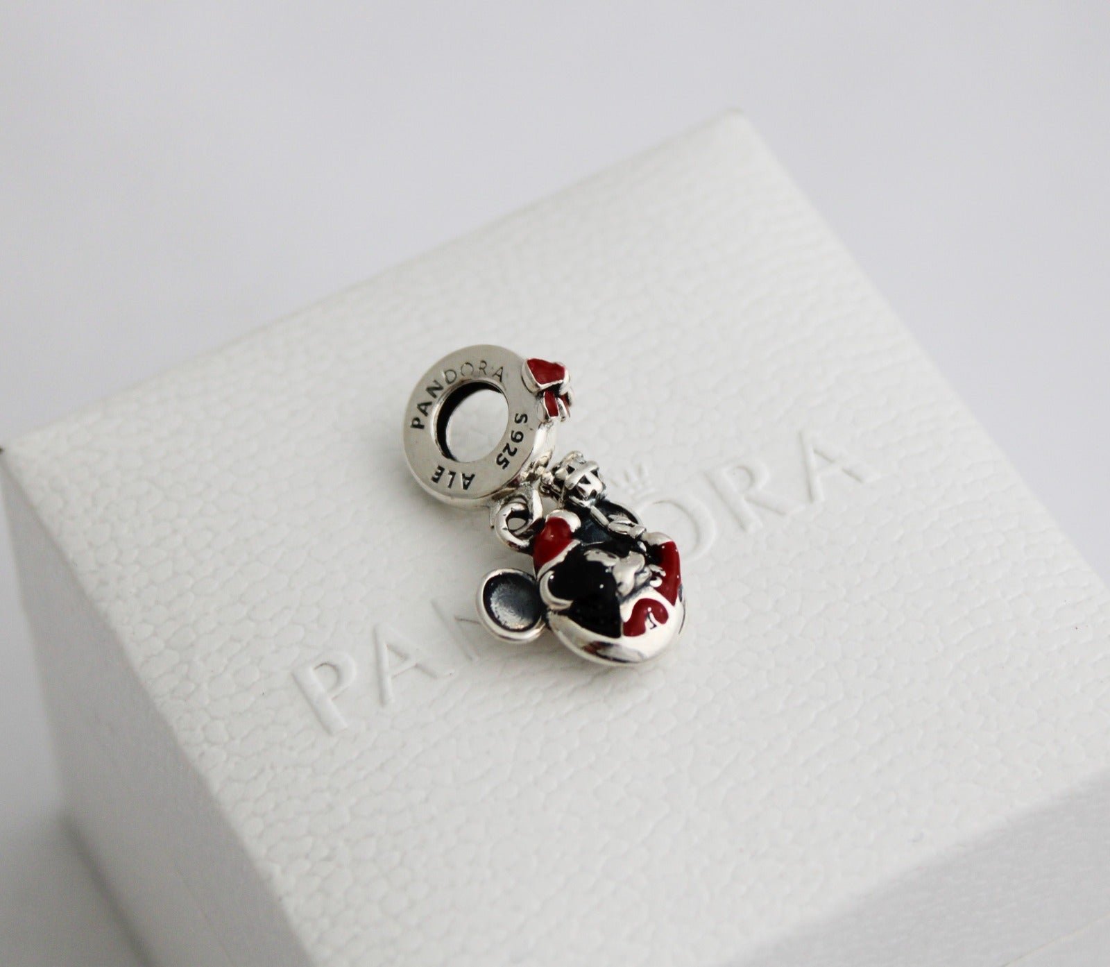 Charm Mickey navidad