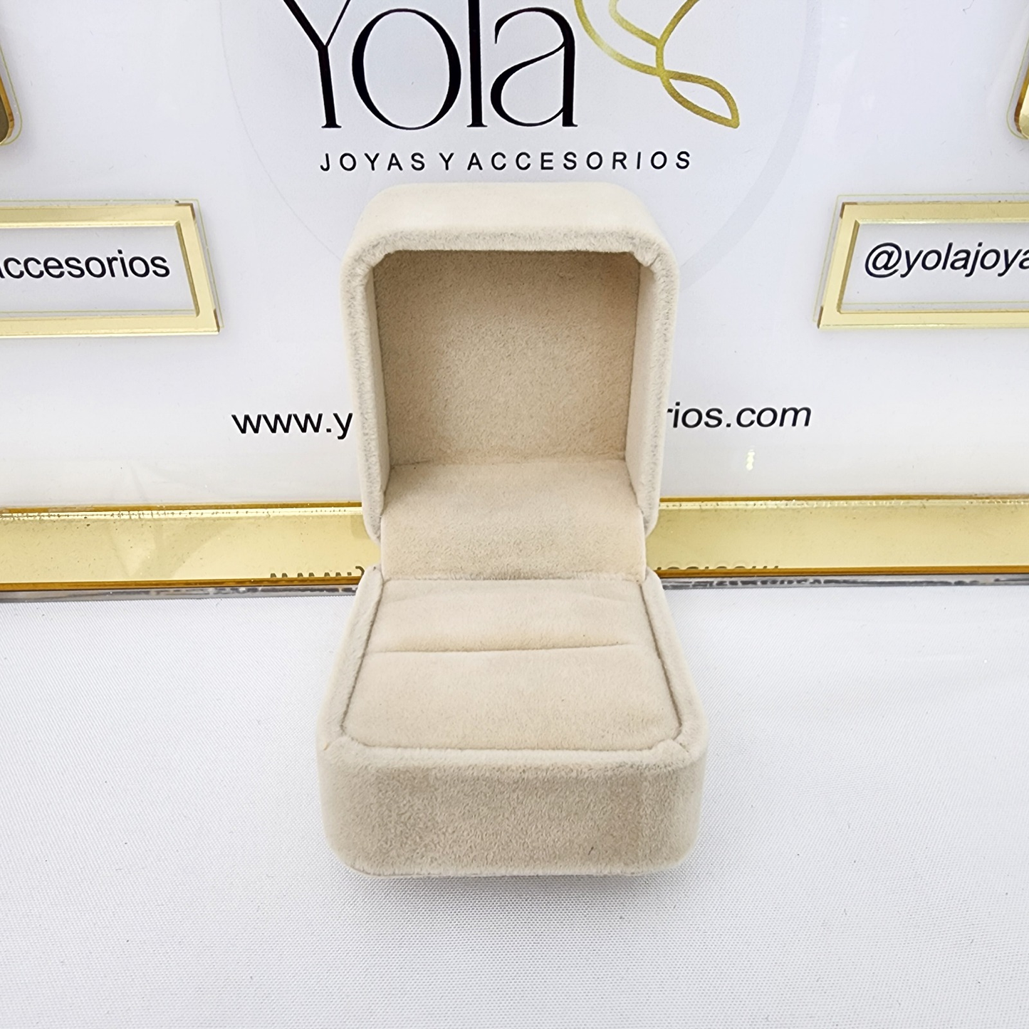 Caja Anillo